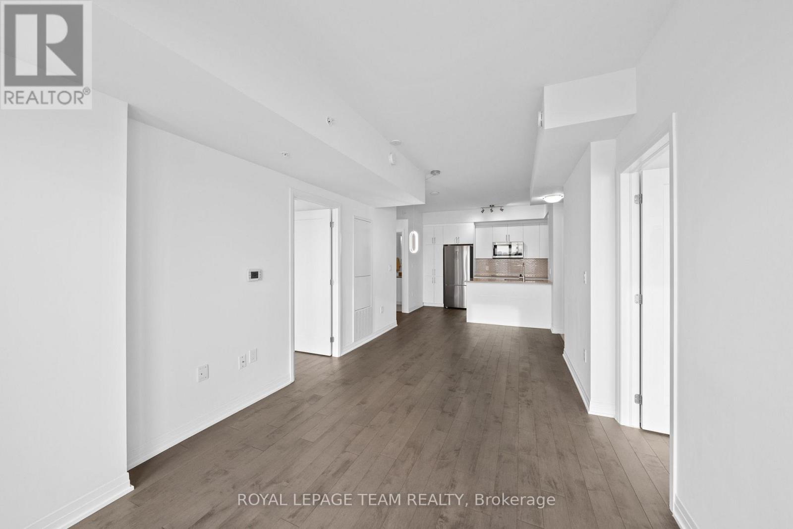 906 - 805 Carling Avenue, Ottawa, ON - Indoor Photo Showing Other Room