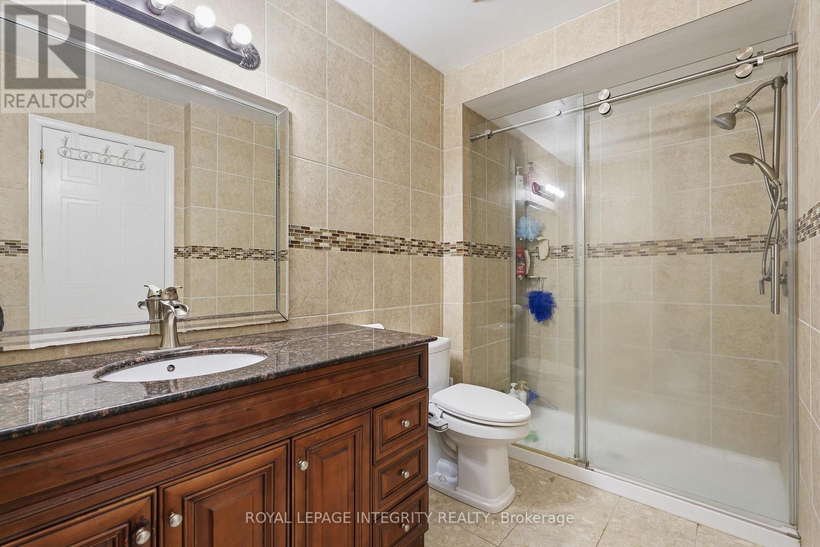 2104 Sandy Oaks Drive, Ottawa, ON - Indoor Photo Showing Bathroom