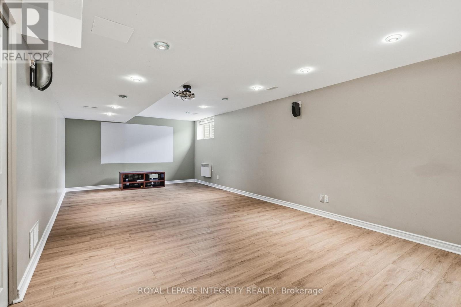 2104 Sandy Oaks Drive, Ottawa, ON - Indoor Photo Showing Other Room