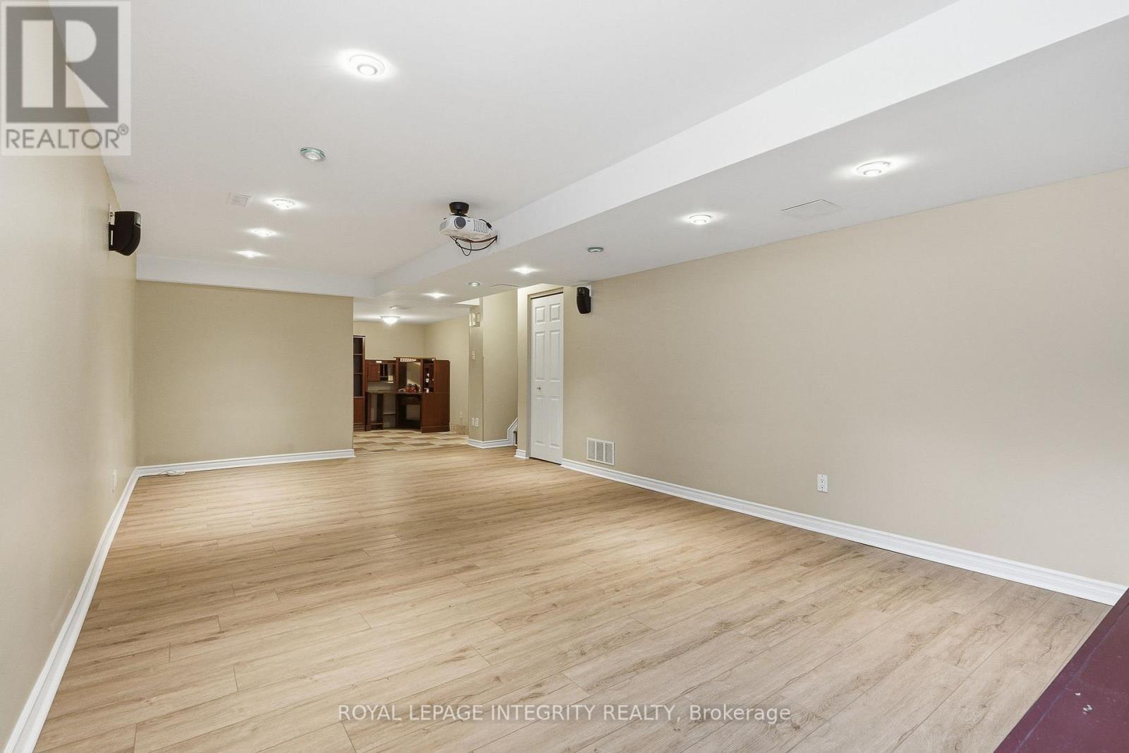 2104 Sandy Oaks Drive, Ottawa, ON - Indoor Photo Showing Other Room