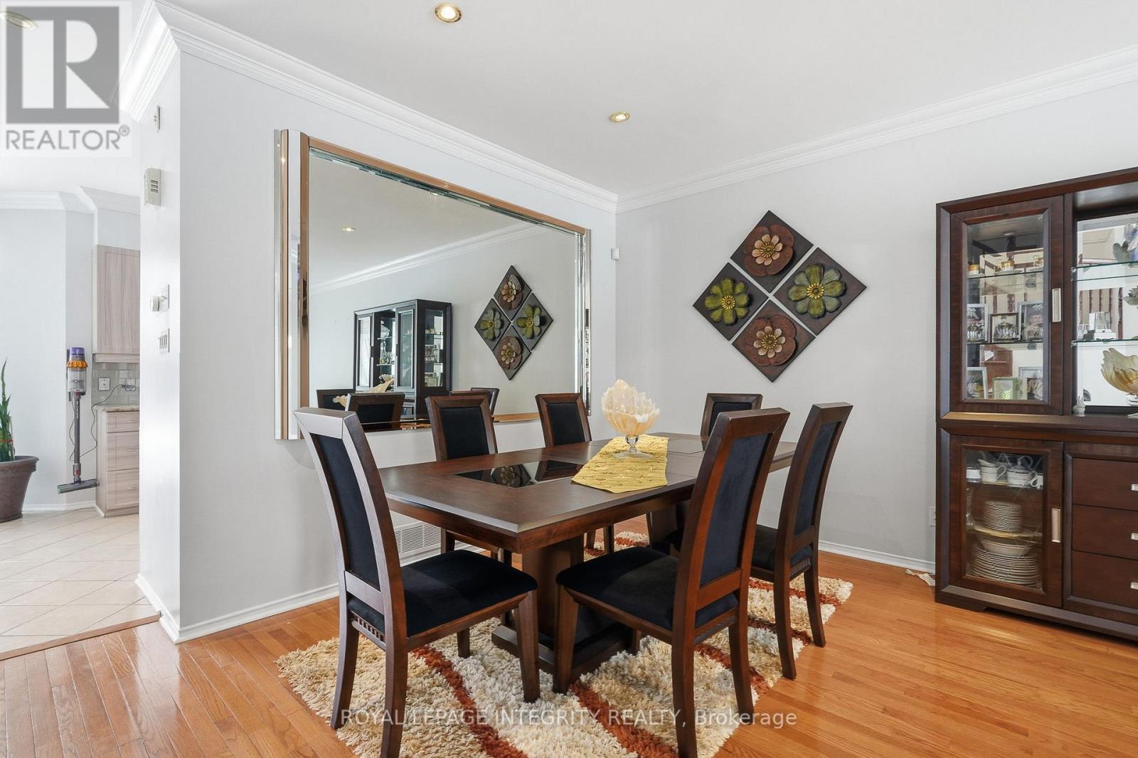 2104 Sandy Oaks Drive, Ottawa, ON - Indoor Photo Showing Dining Room