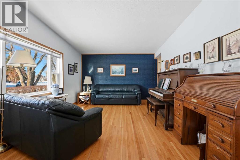 4421 35 Avenue, Red Deer, AB - Indoor