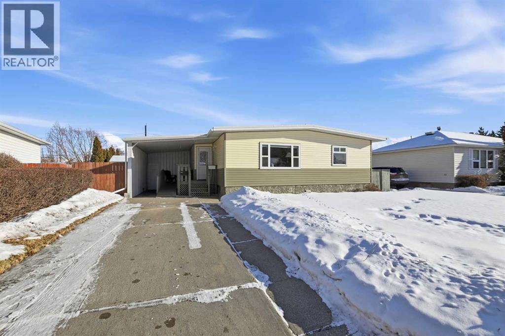 4421 35 Avenue, Red Deer, AB - Outdoor