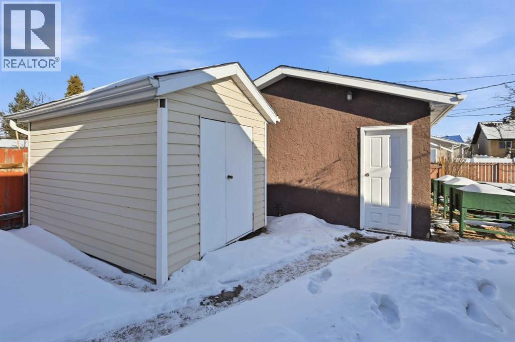 4421 35 Avenue, Red Deer, AB - Outdoor With Exterior