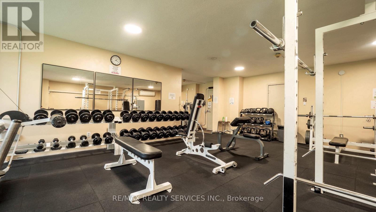 1219 - 551 The West Mall, Toronto, ON - Indoor Photo Showing Gym Room