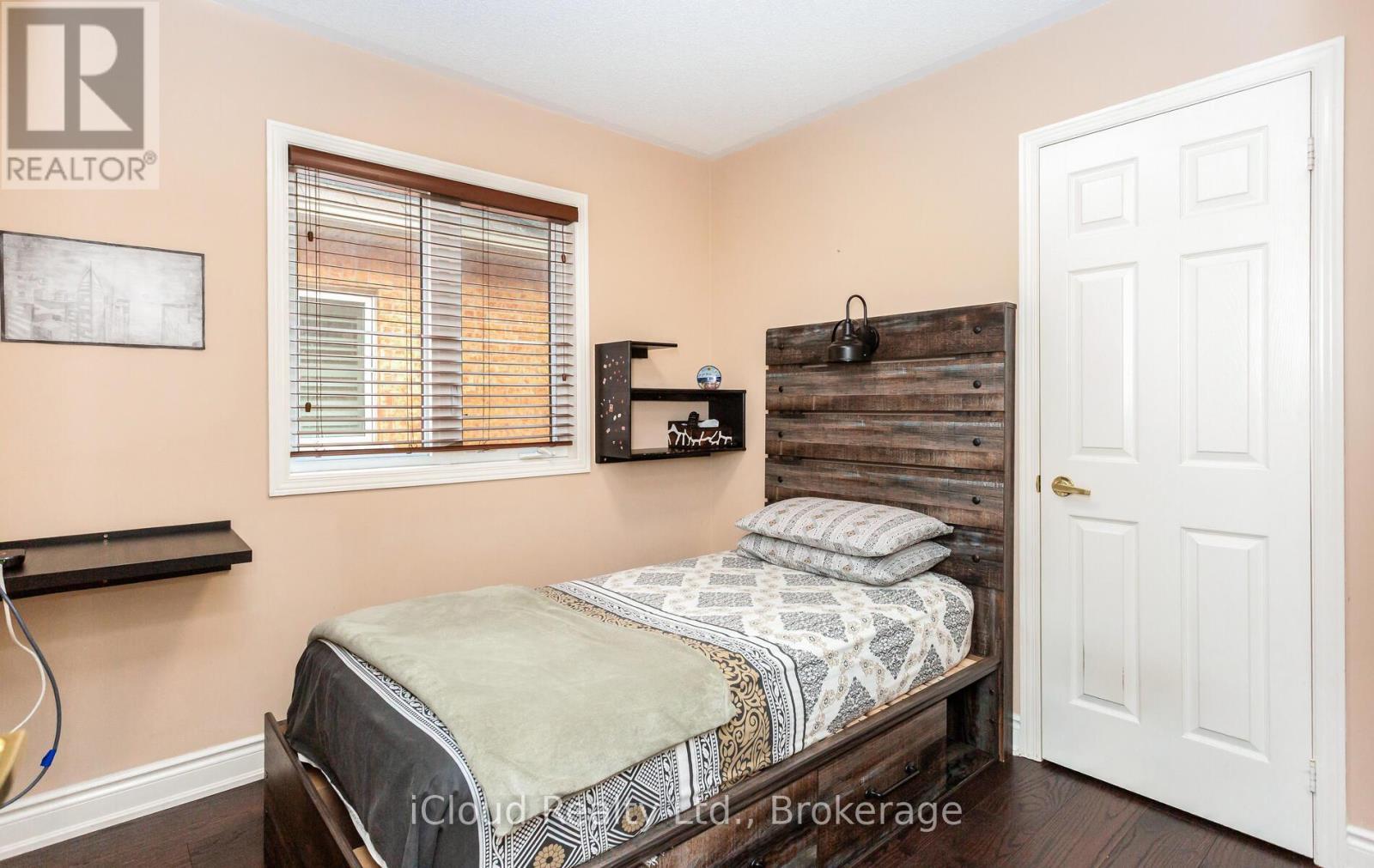 491 Landsborough Avenue, Milton, ON - Indoor Photo Showing Bedroom