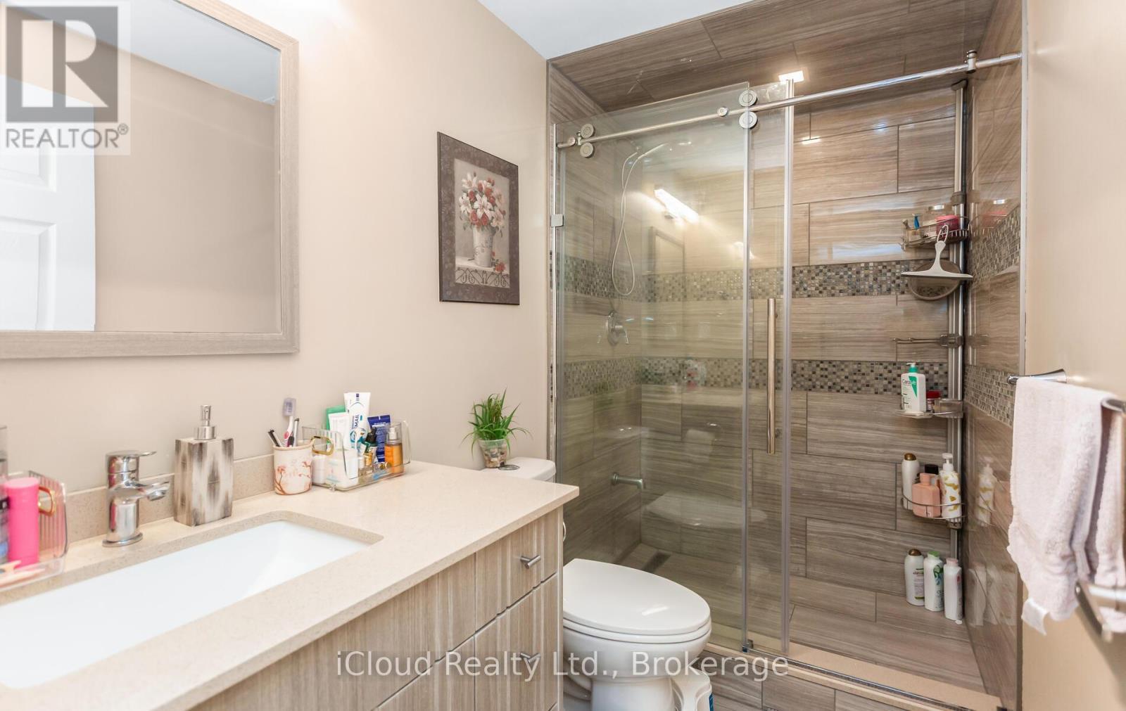 491 Landsborough Avenue, Milton, ON - Indoor Photo Showing Bathroom