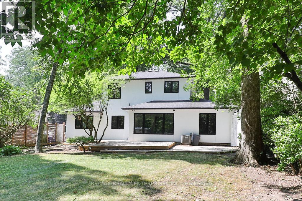 1389 Milton Avenue, Mississauga, ON - Outdoor