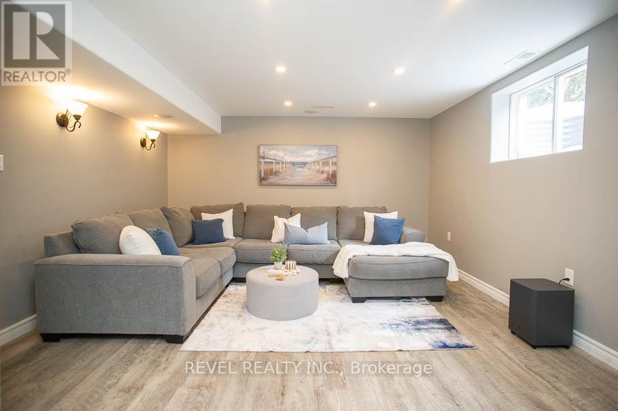 18 Gaal Court, Brantford, ON - Indoor