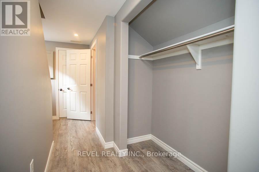 18 Gaal Court, Brantford, ON - Indoor Photo Showing Other Room