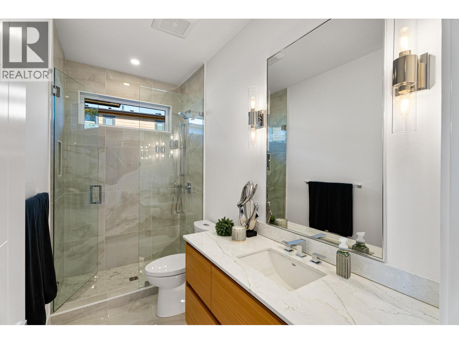 338 Rue Cheval Noir, Kamloops, BC - Indoor Photo Showing Bathroom