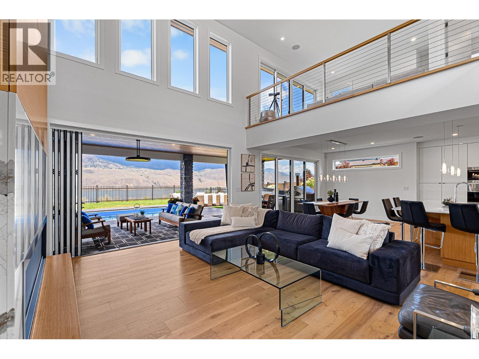 338 Rue Cheval Noir, Kamloops, BC - Indoor Photo Showing Living Room