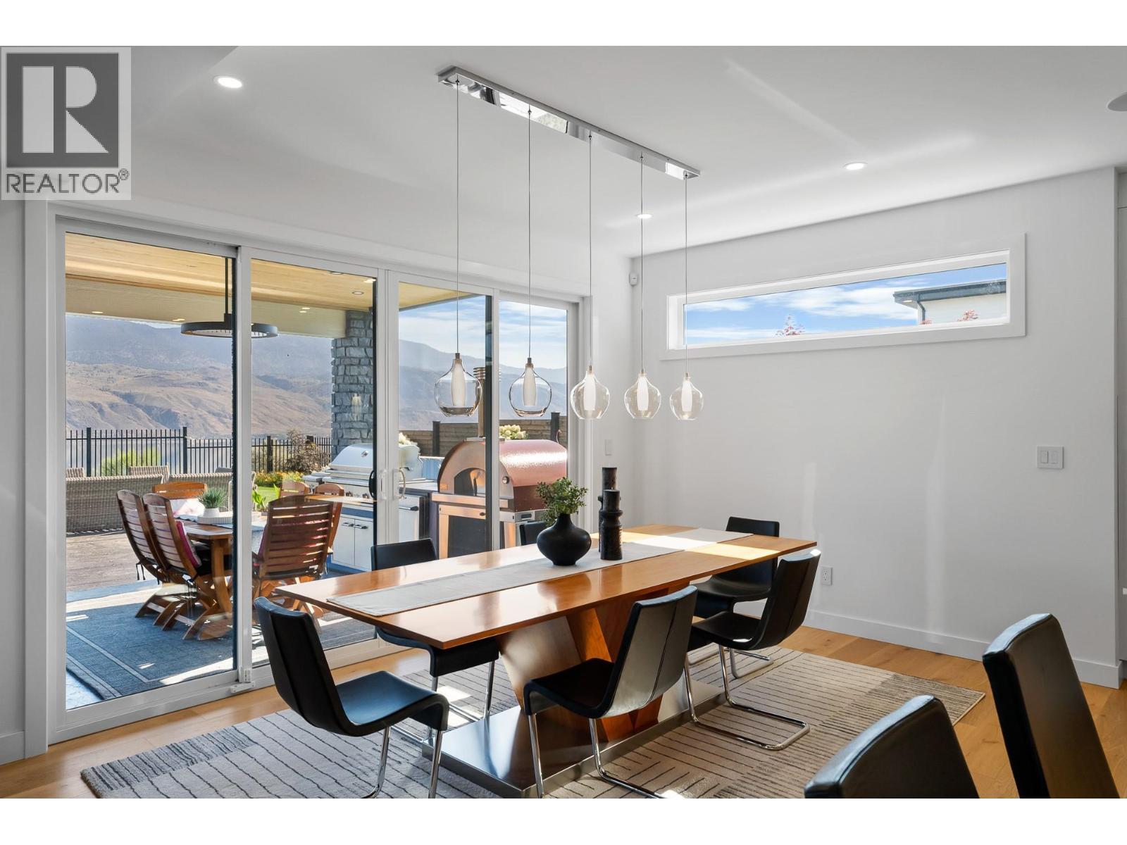 338 Rue Cheval Noir, Kamloops, BC - Indoor Photo Showing Dining Room