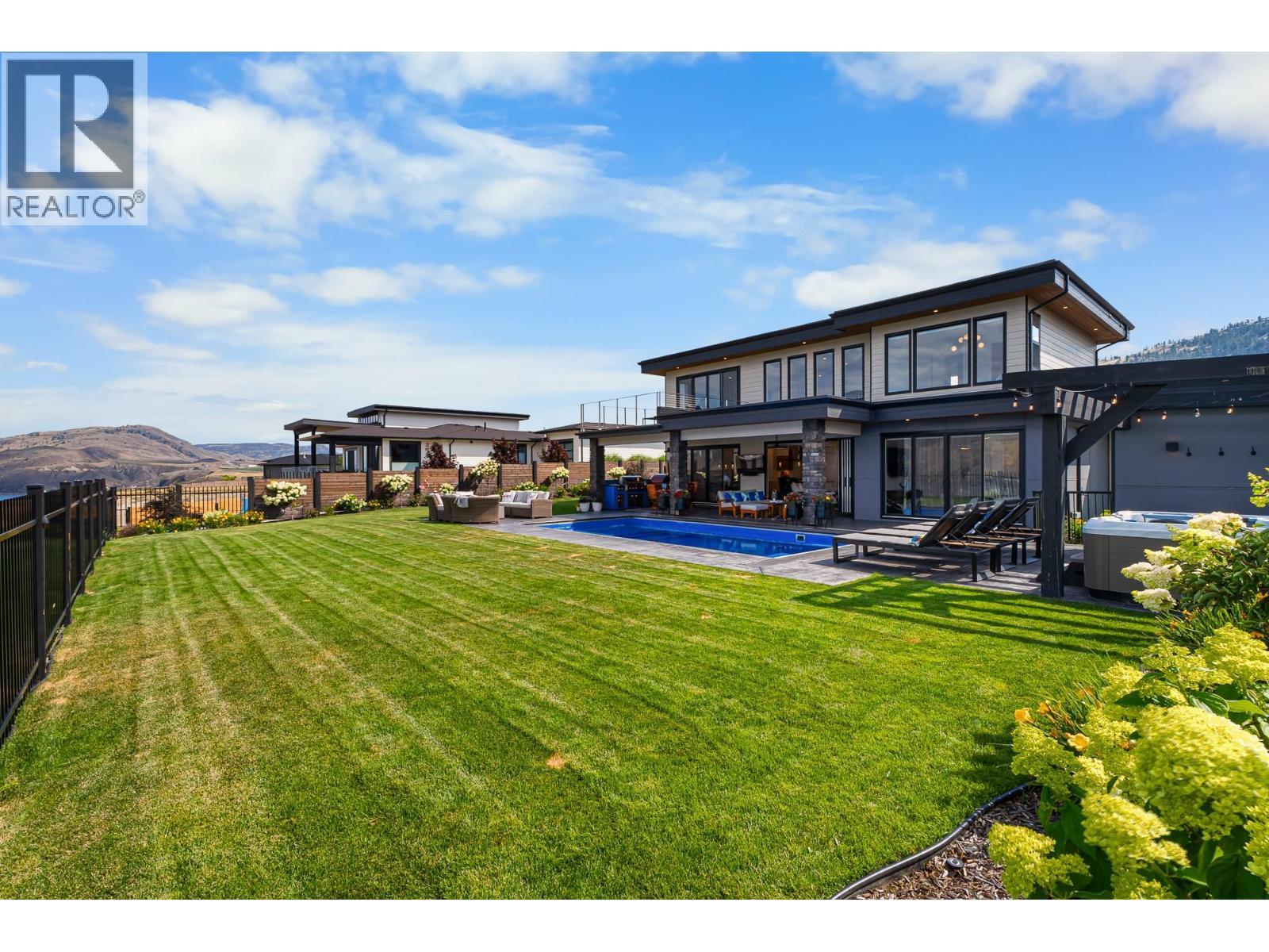 338 Rue Cheval Noir, Kamloops, BC - Outdoor With In Ground Pool