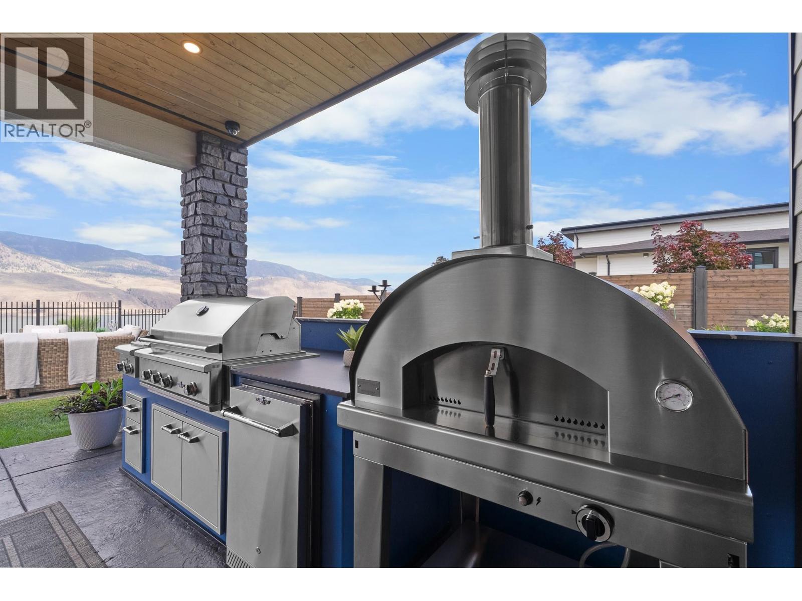 338 Rue Cheval Noir, Kamloops, BC - Outdoor With Deck Patio Veranda With Exterior