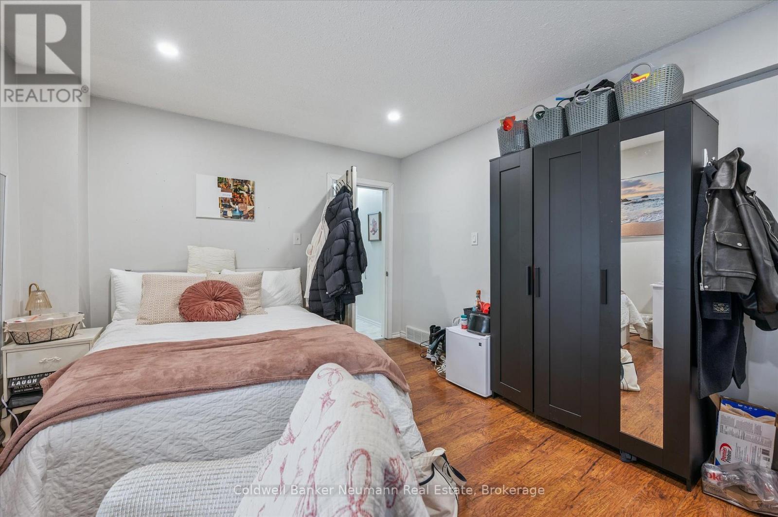79 Janefield Avenue, Guelph (Dovercliffe Park/Old University), ON - Indoor Photo Showing Bedroom