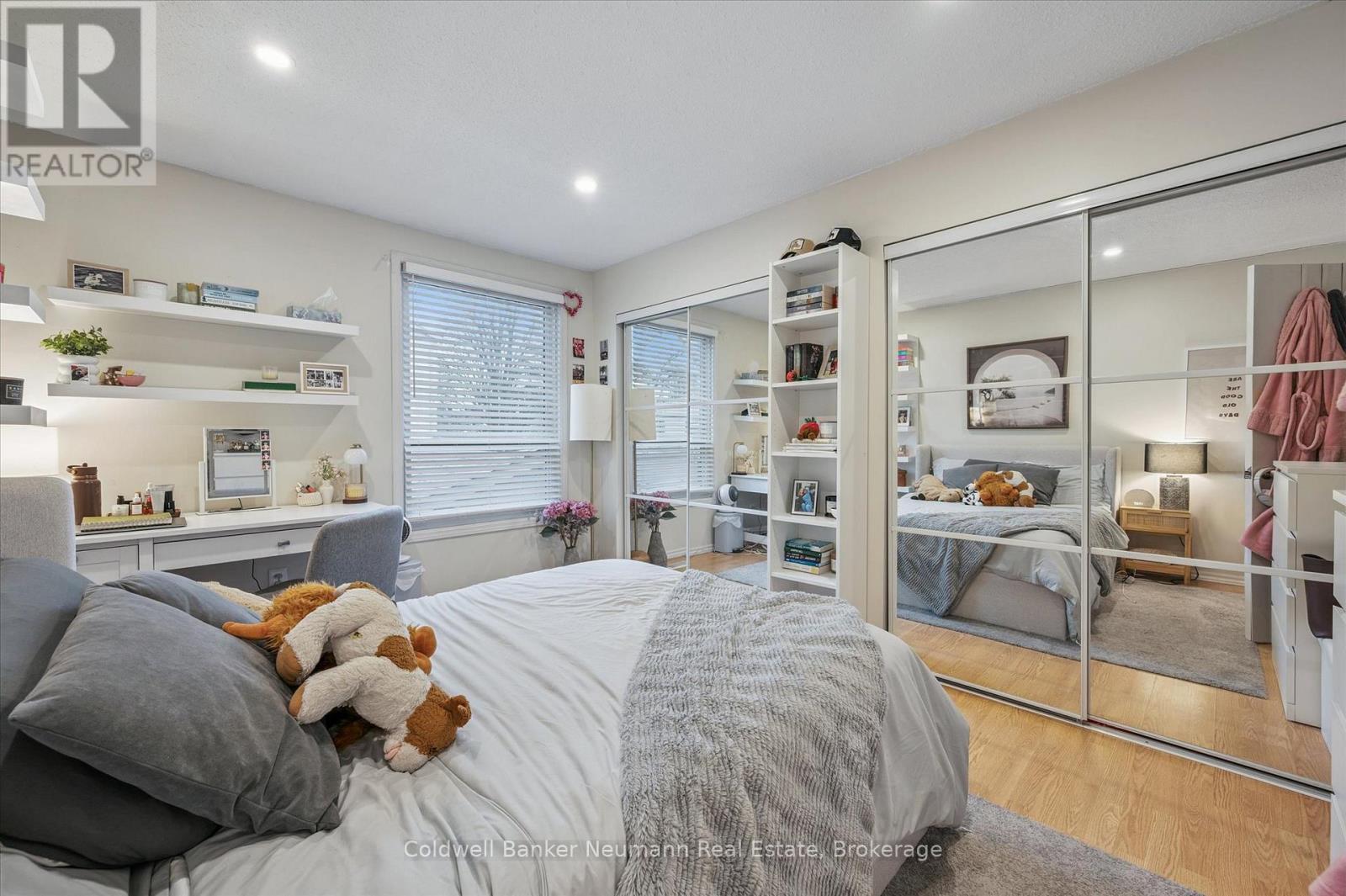 79 Janefield Avenue, Guelph (Dovercliffe Park/Old University), ON - Indoor Photo Showing Bedroom