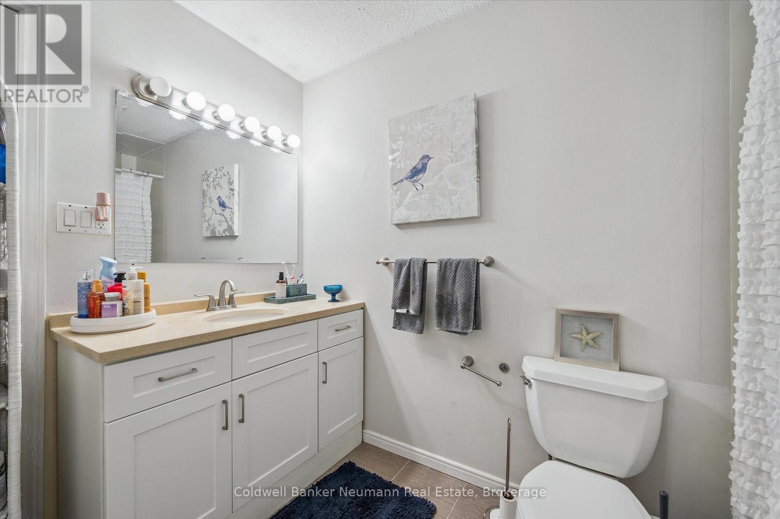 79 Janefield Avenue, Guelph (Dovercliffe Park/Old University), ON - Indoor Photo Showing Bathroom