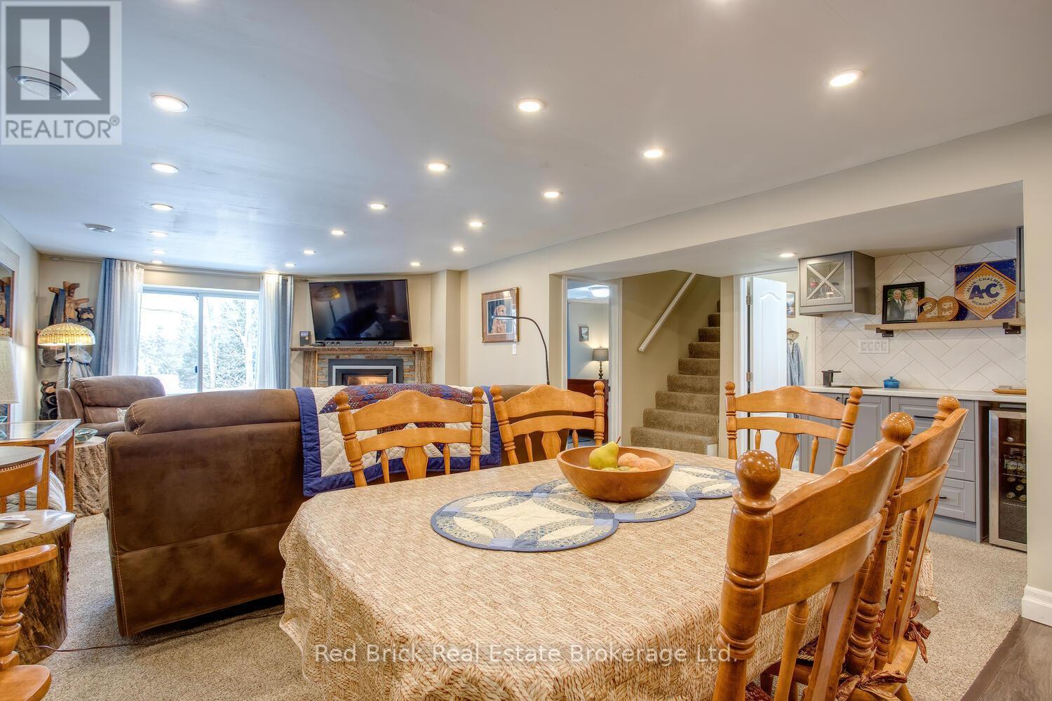 235 Wellington Street, Centre Wellington (Fergus), ON - Indoor