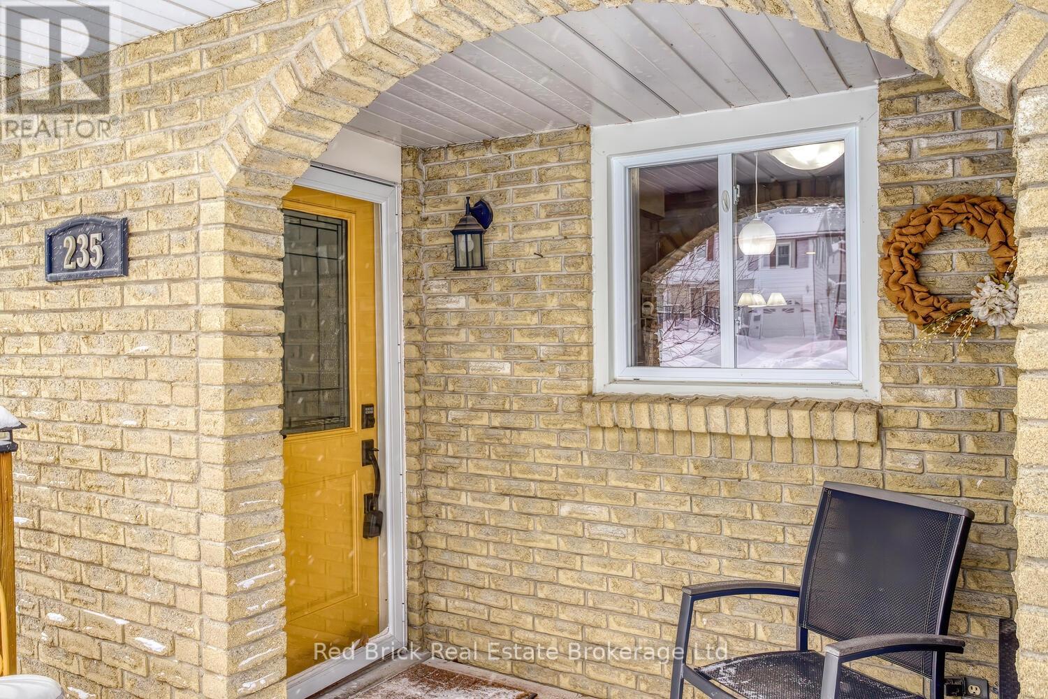 235 Wellington Street, Centre Wellington (Fergus), ON - Outdoor With Exterior