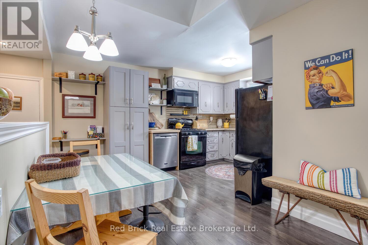 235 Wellington Street, Centre Wellington (Fergus), ON - Indoor