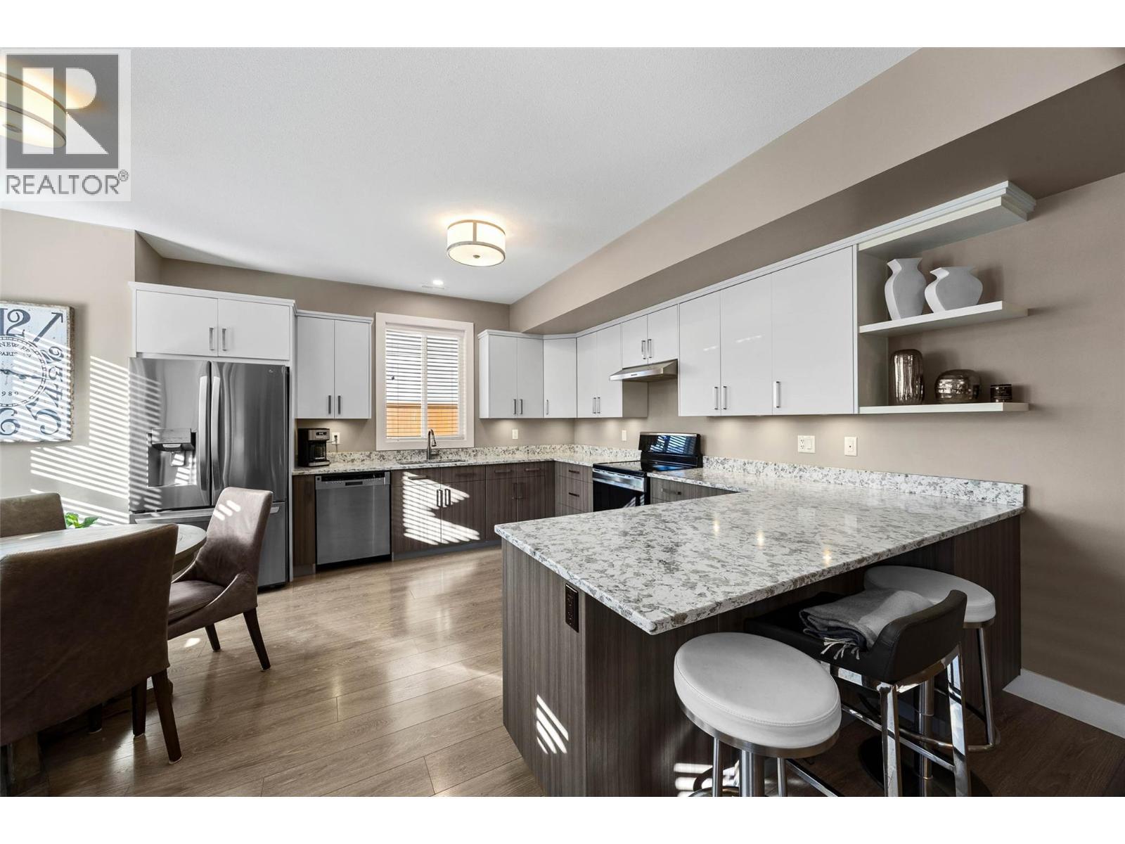 787 Stansfield Road, Kamloops, BC - Indoor Photo Showing Kitchen With Upgraded Kitchen