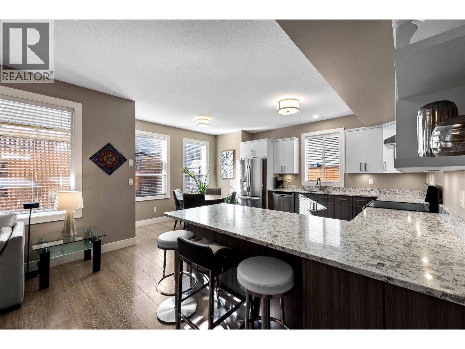 787 Stansfield Road, Kamloops, BC - Indoor Photo Showing Kitchen With Upgraded Kitchen