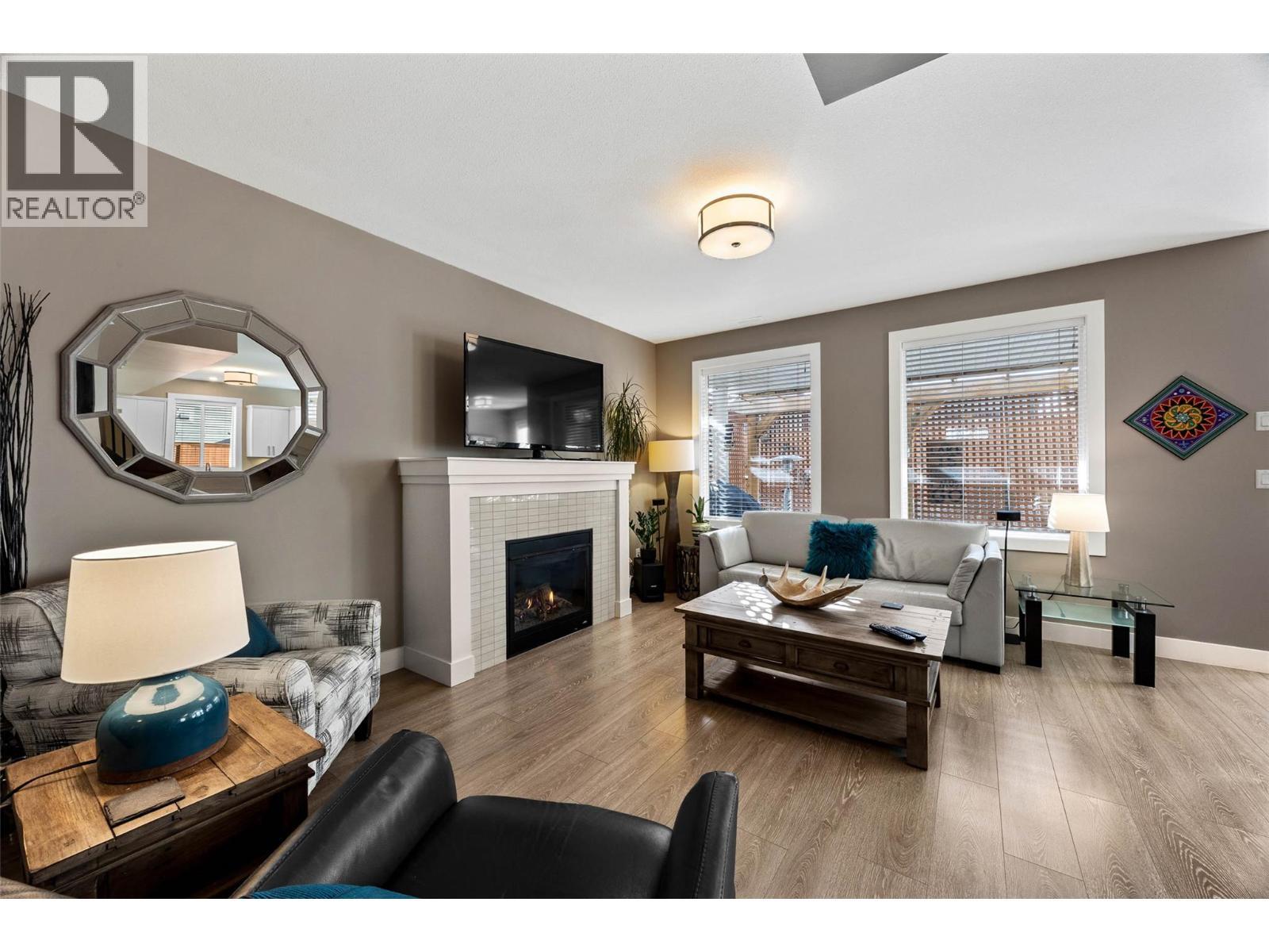 787 Stansfield Road, Kamloops, BC - Indoor Photo Showing Living Room With Fireplace