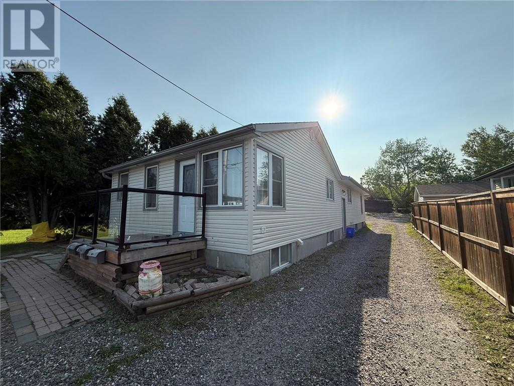 17 Clairmont Street, Sudbury, ON - Outdoor