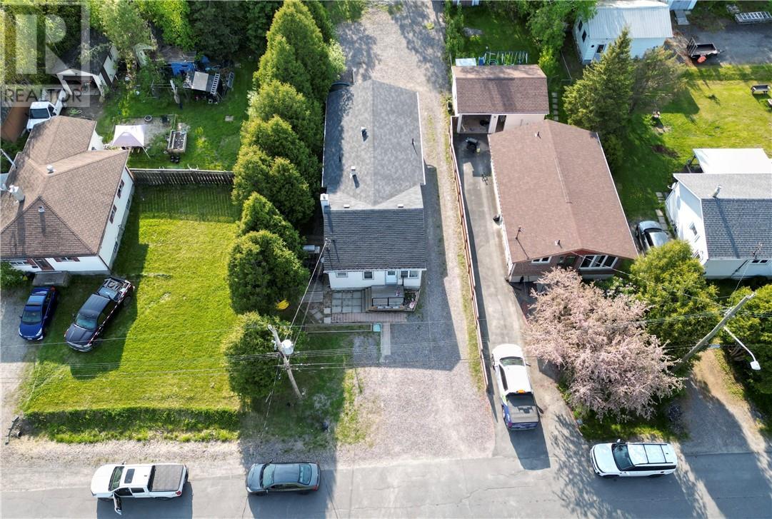 17 Clairmont Street, Sudbury, ON - Outdoor