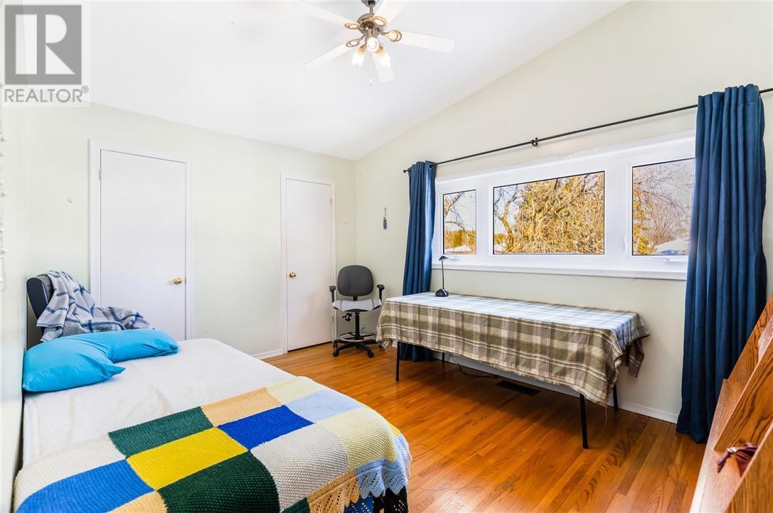 59 Kelsey Avenue, Sudbury, ON - Indoor Photo Showing Bedroom