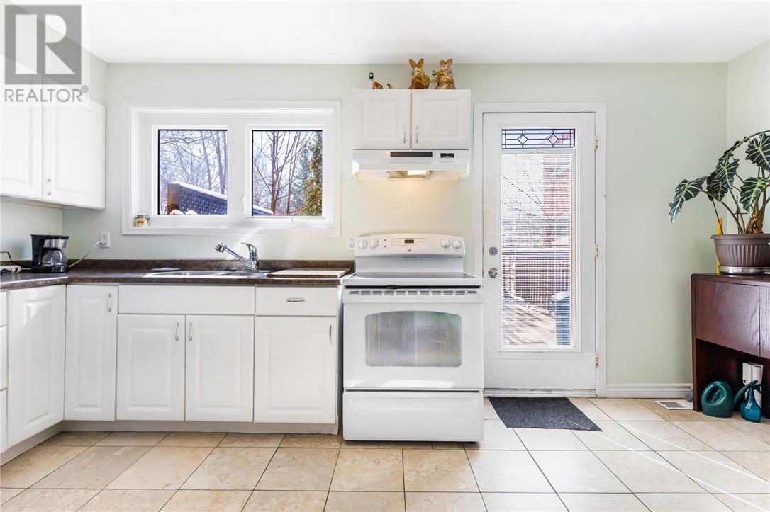 59 Kelsey Avenue, Sudbury, ON - Indoor Photo Showing Kitchen With Double Sink