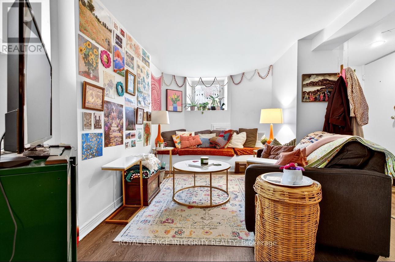 73 Renfrew Avenue, Ottawa, ON - Indoor