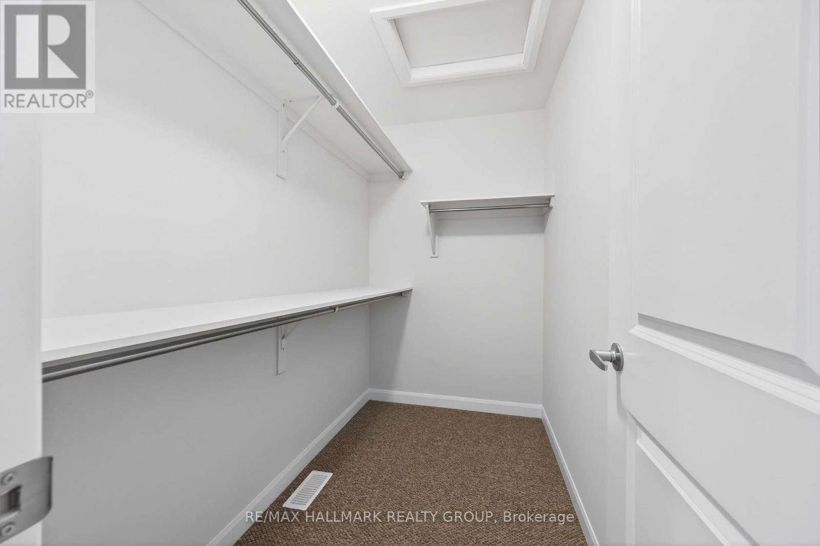 887 Eileen Vollick Crescent, Ottawa, ON - Indoor With Storage