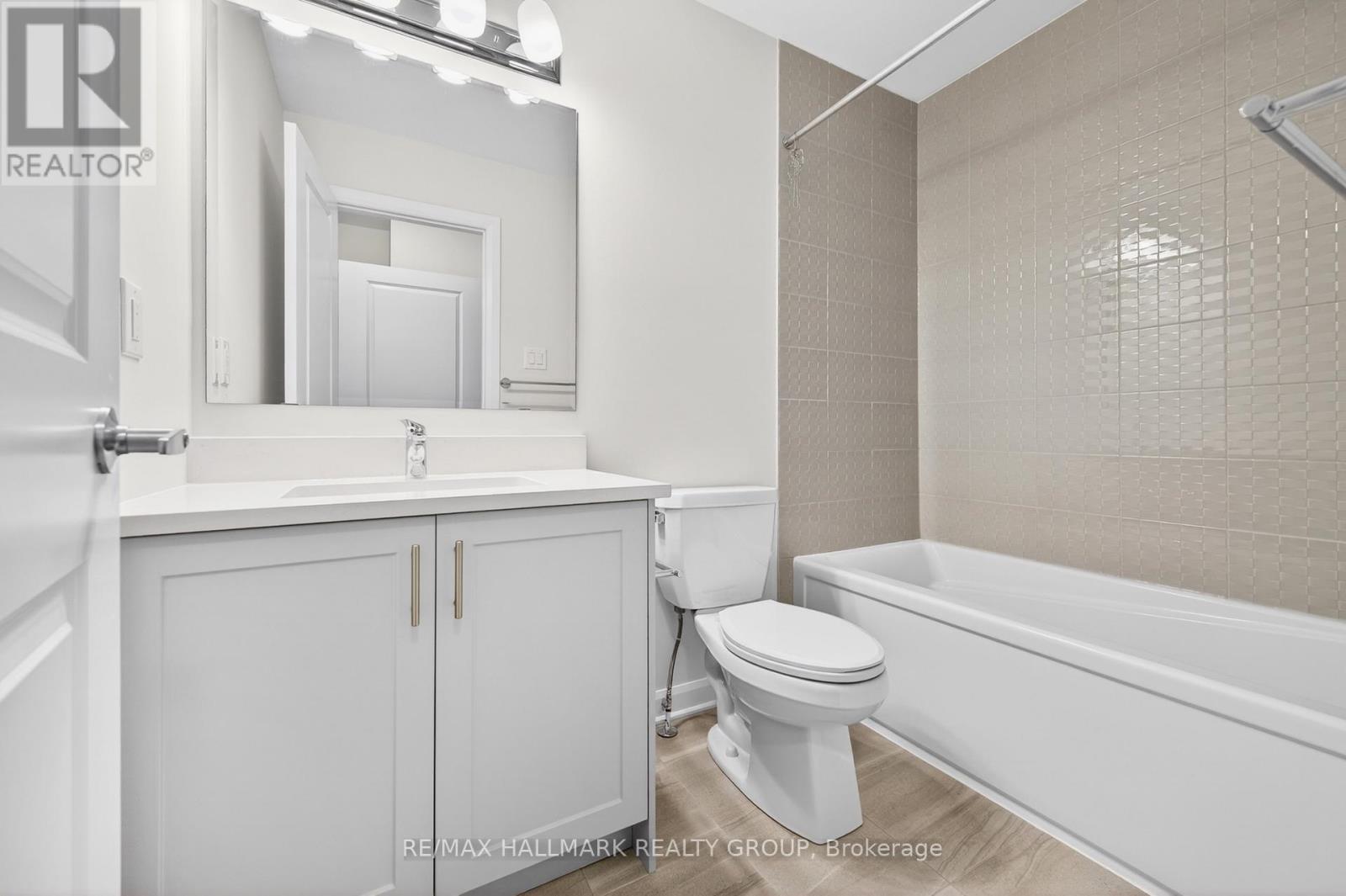 887 Eileen Vollick Crescent, Ottawa, ON - Indoor Photo Showing Bathroom