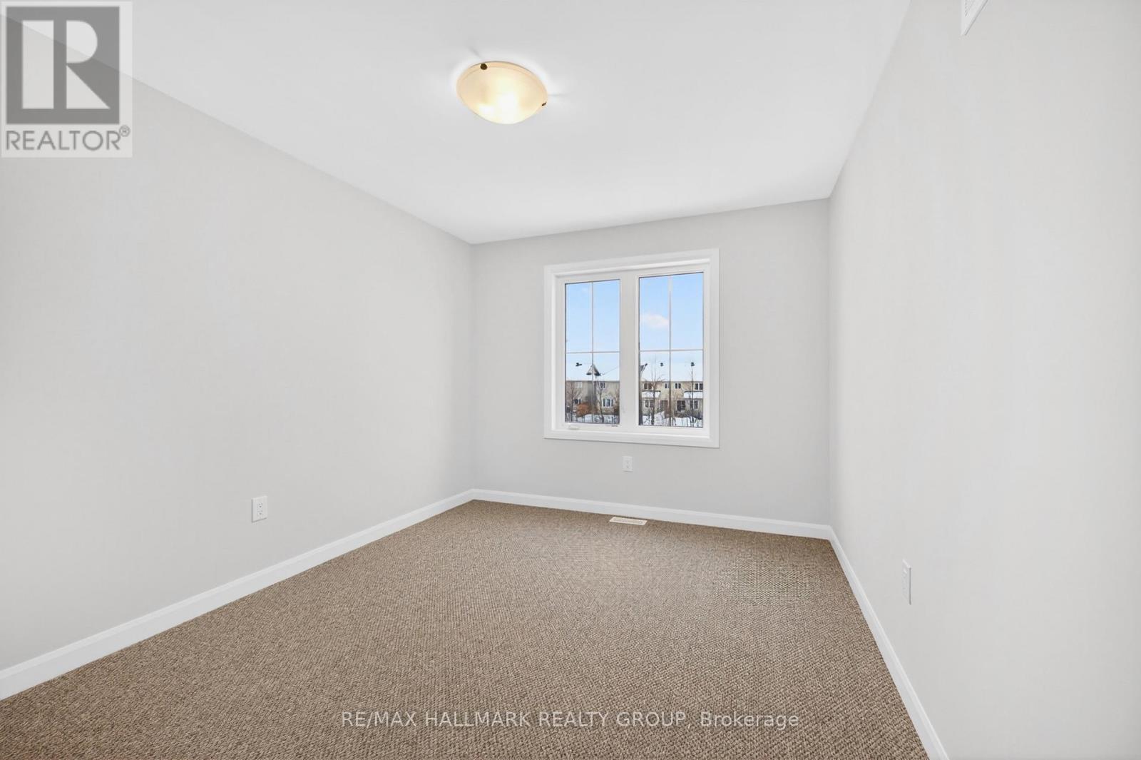 887 Eileen Vollick Crescent, Ottawa, ON - Indoor Photo Showing Other Room