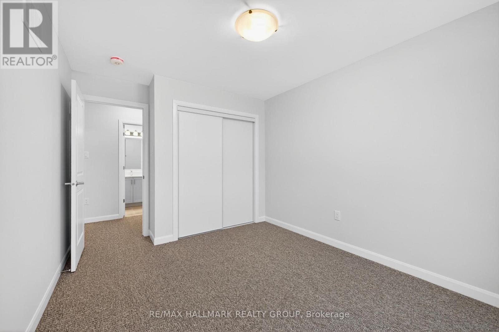 887 Eileen Vollick Crescent, Ottawa, ON - Indoor Photo Showing Other Room