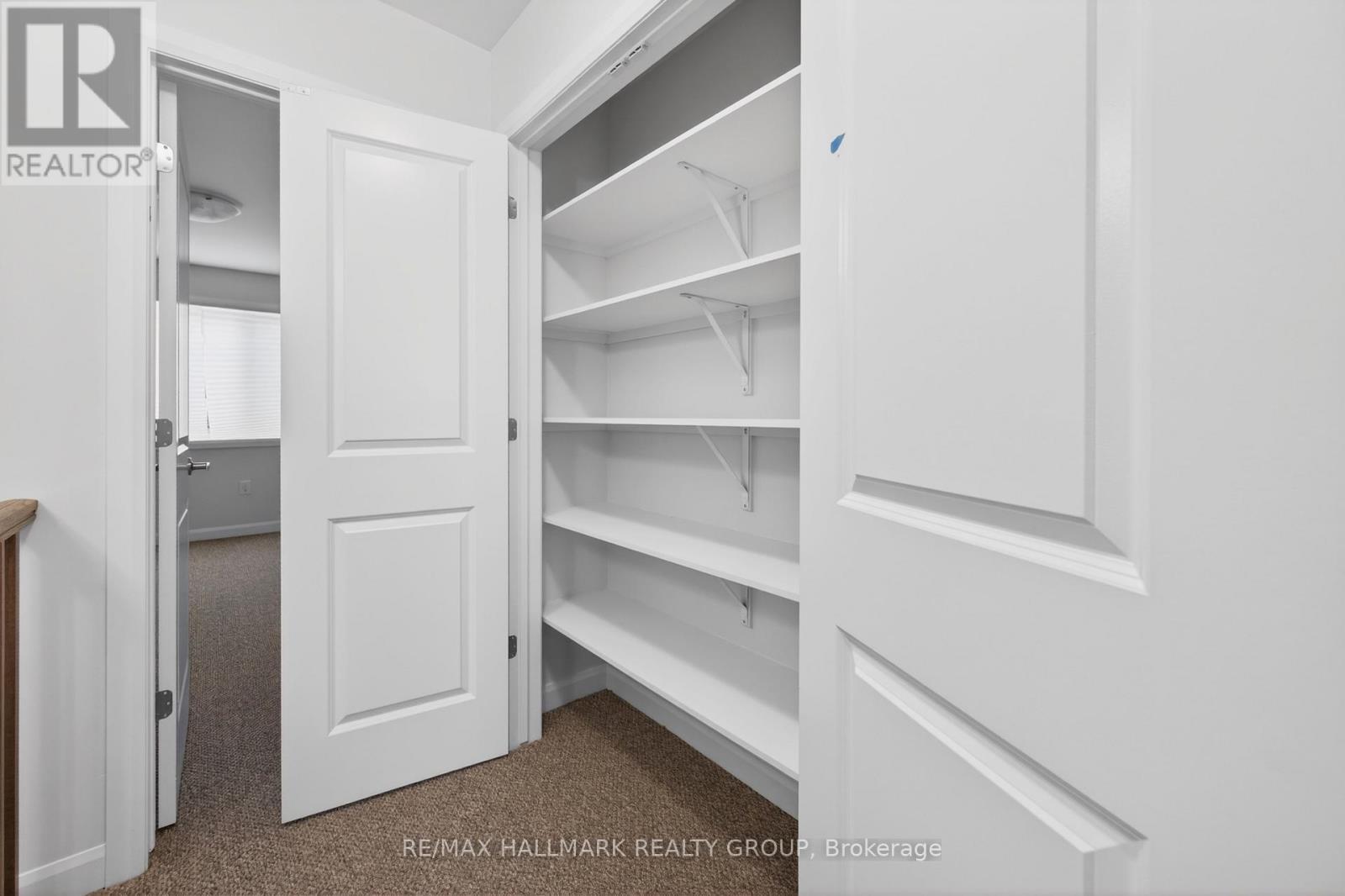 887 Eileen Vollick Crescent, Ottawa, ON - Indoor Photo Showing Other Room