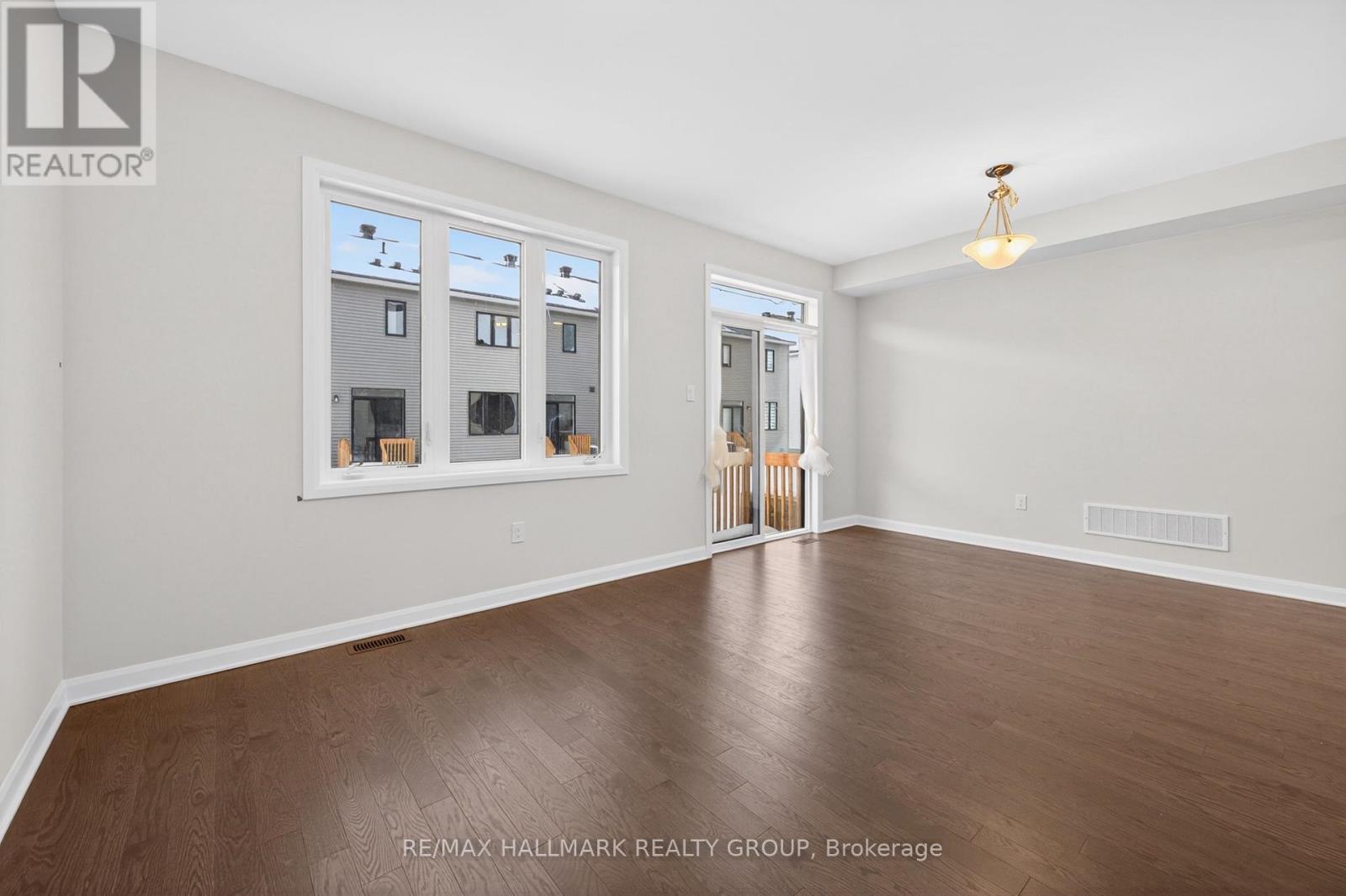 887 Eileen Vollick Crescent, Ottawa, ON - Indoor Photo Showing Other Room