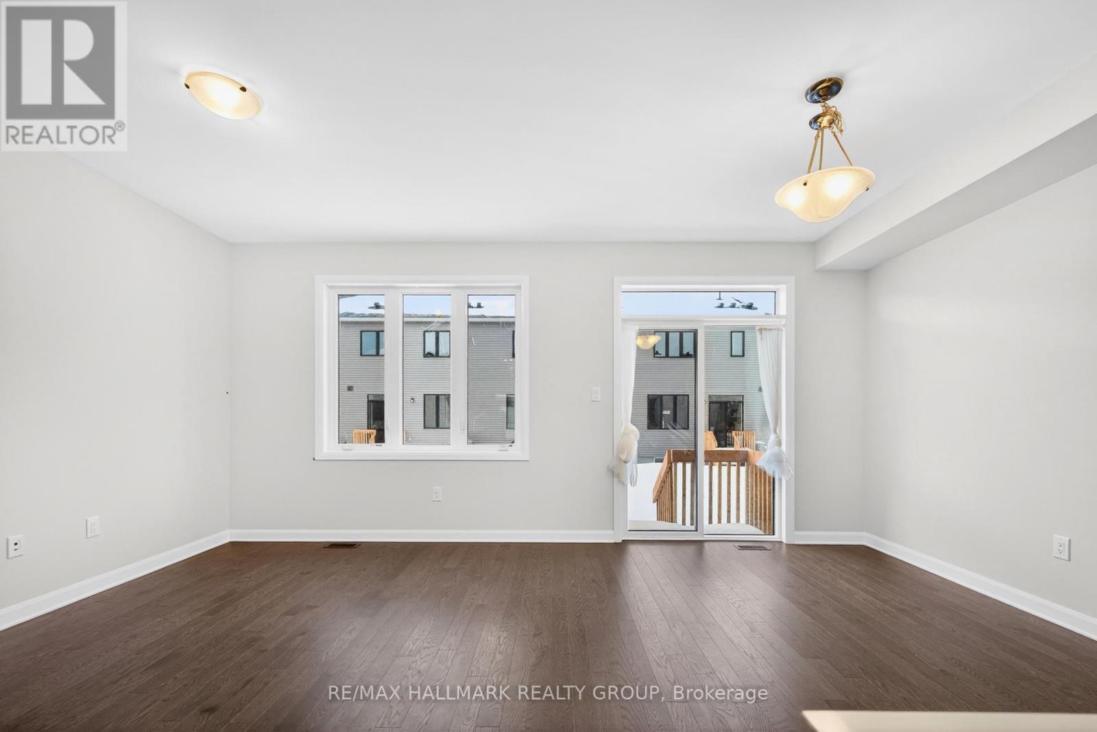 887 Eileen Vollick Crescent, Ottawa, ON - Indoor Photo Showing Other Room