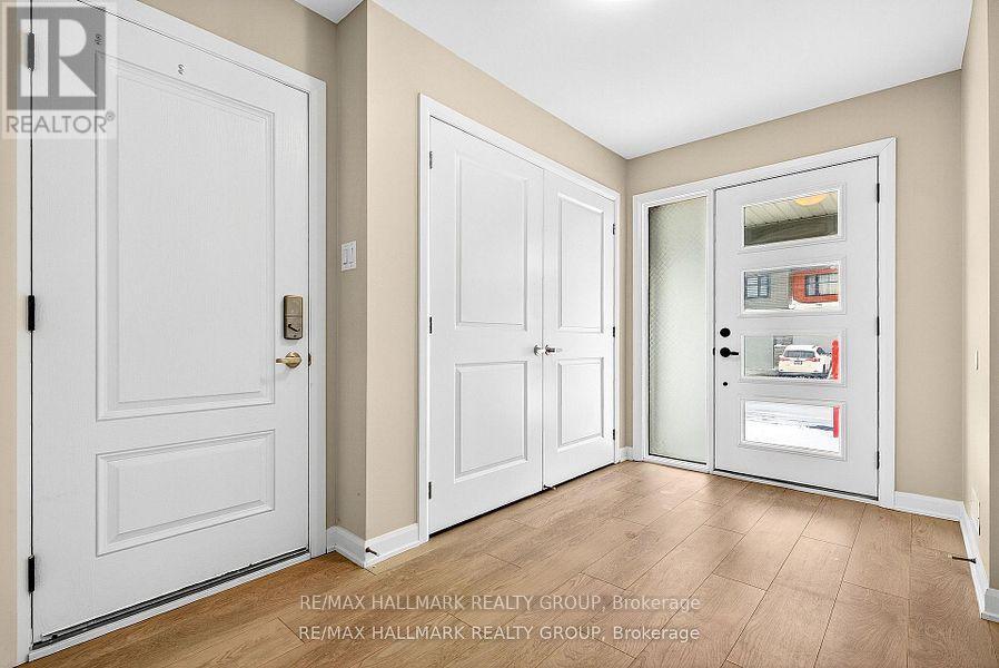 348 Raheen Court Ottawa Circuit, Ottawa, ON - Indoor Photo Showing Other Room