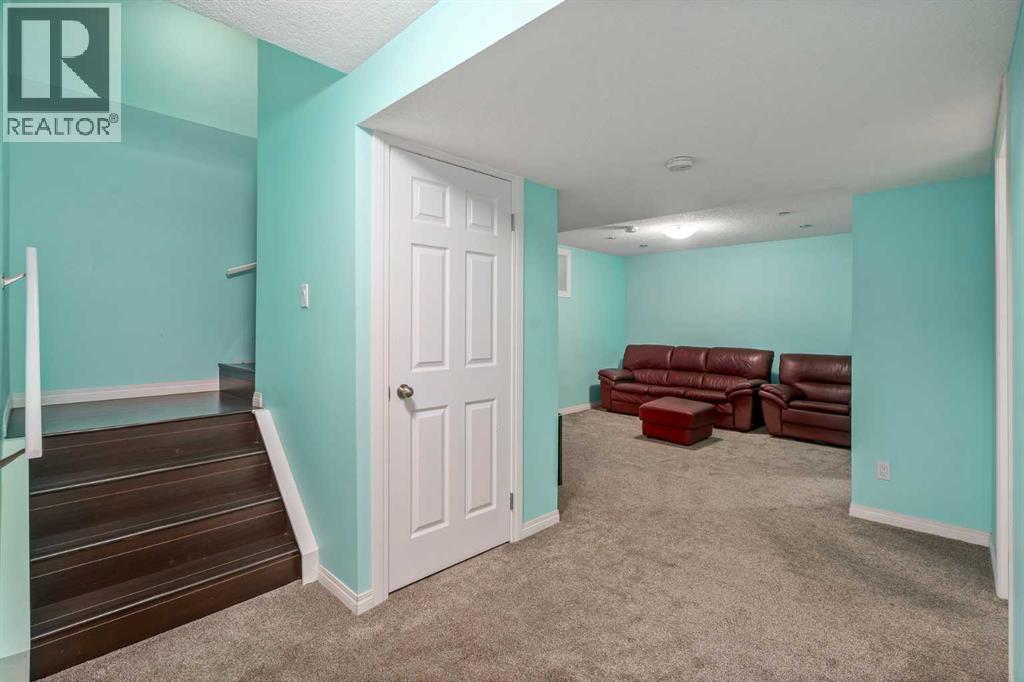 254 Silverado Plains Circle Sw, Calgary, AB - Indoor Photo Showing Other Room
