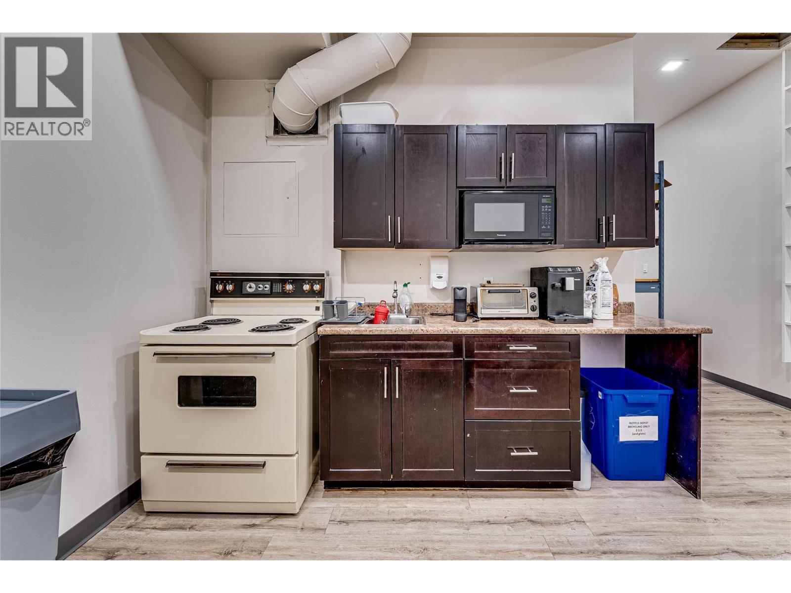 3301 Coldstream Avenue, Vernon, BC