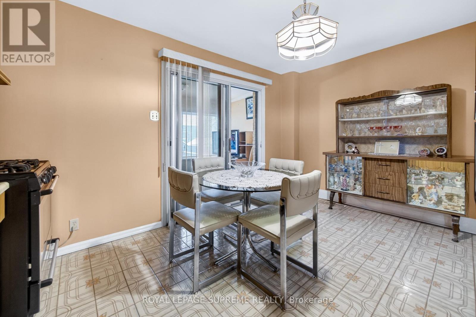 93 Marchmount Road, Toronto, ON - Indoor Photo Showing Dining Room