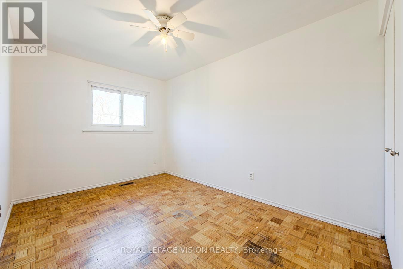 8 - 301 Washburn Way, Toronto, ON - Indoor Photo Showing Other Room