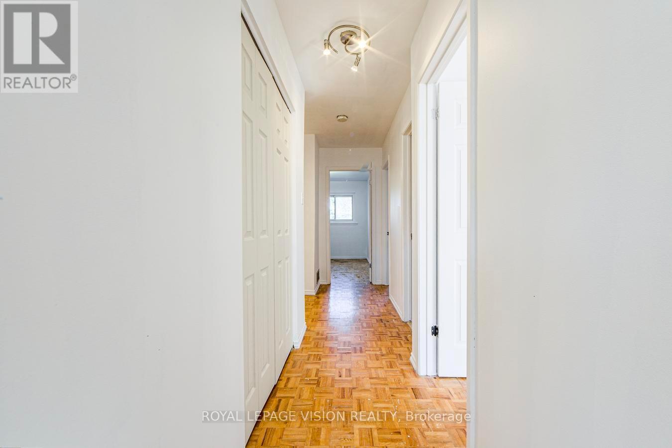 8 - 301 Washburn Way, Toronto, ON - Indoor Photo Showing Other Room