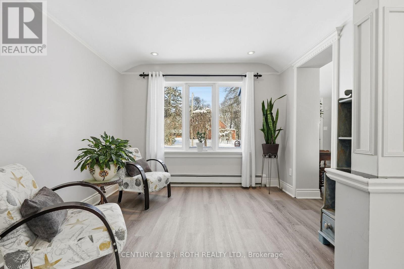 116 Burton Avenue, Barrie, ON - Indoor