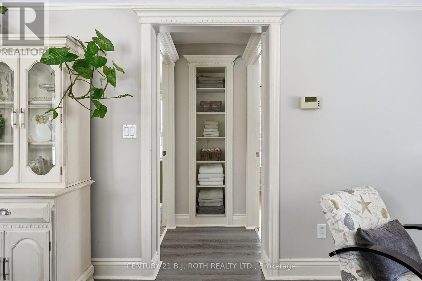 116 Burton Avenue, Barrie, ON - Indoor Photo Showing Laundry Room