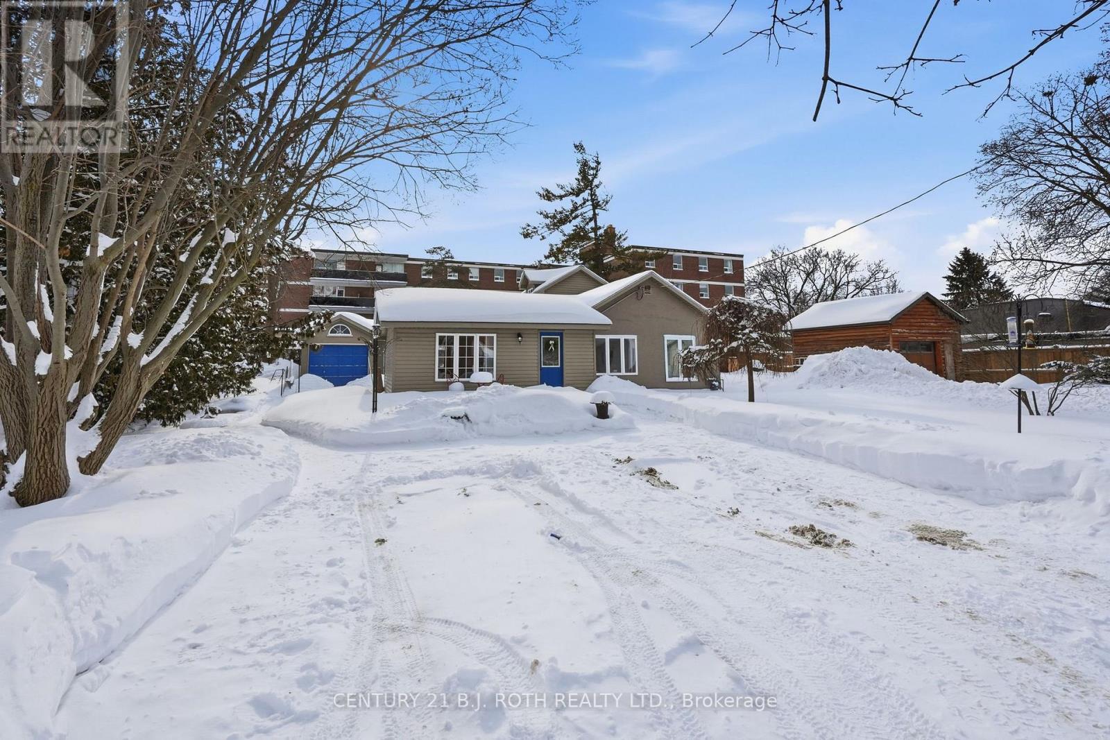 116 Burton Avenue, Barrie, ON - Outdoor