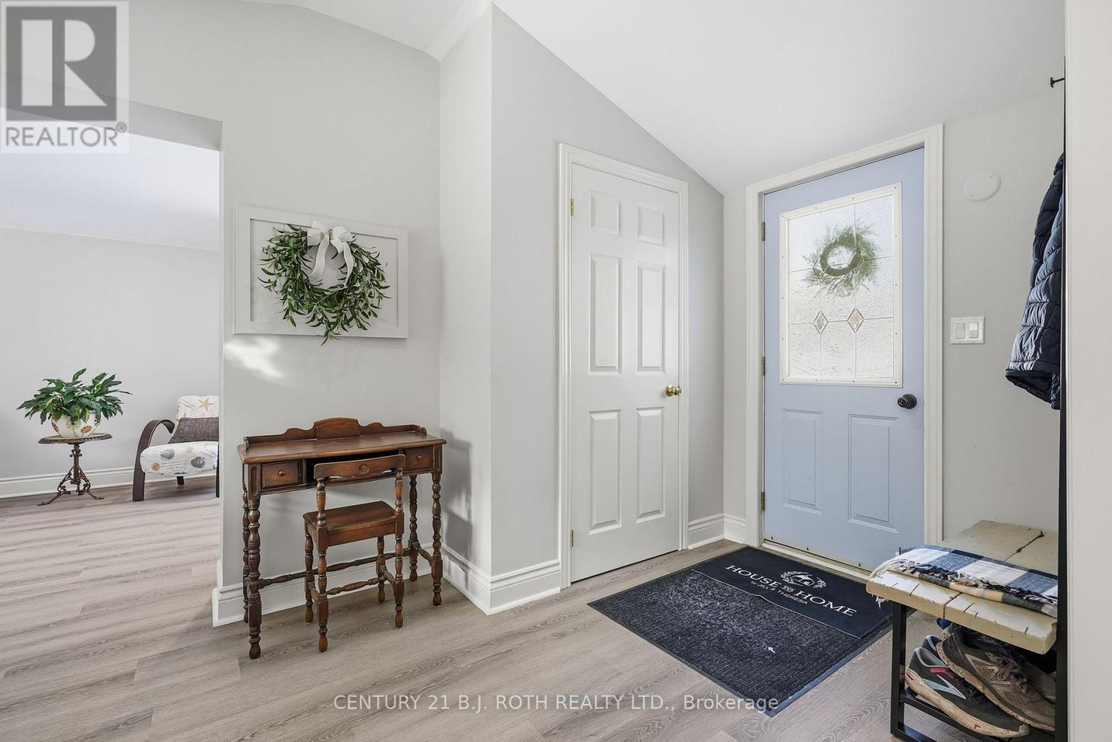 116 Burton Avenue, Barrie, ON - Indoor Photo Showing Other Room